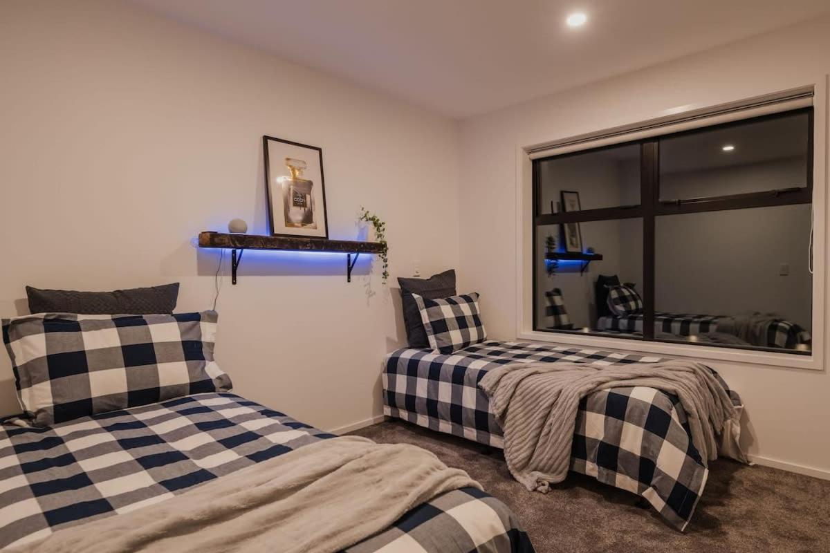 Casino Luxury Suite City Centre - Sleeps 5 Christchurch Exteriör bild