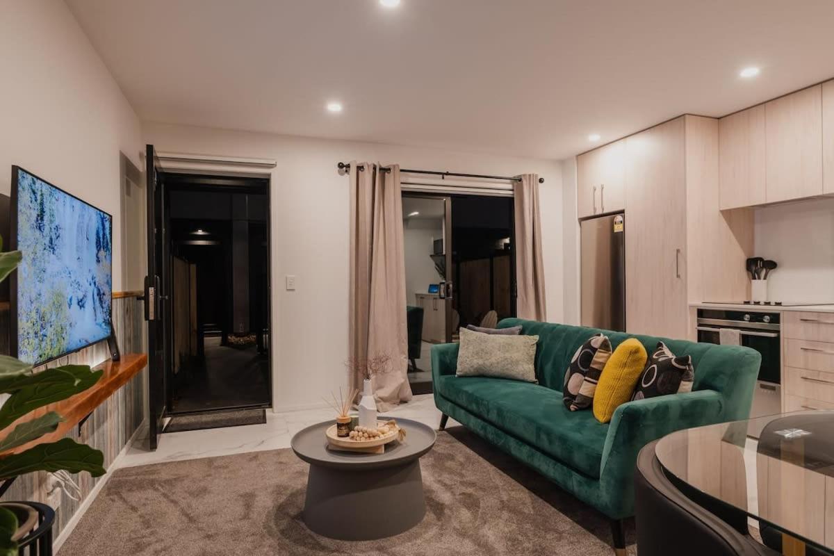 Casino Luxury Suite City Centre - Sleeps 5 Christchurch Exteriör bild