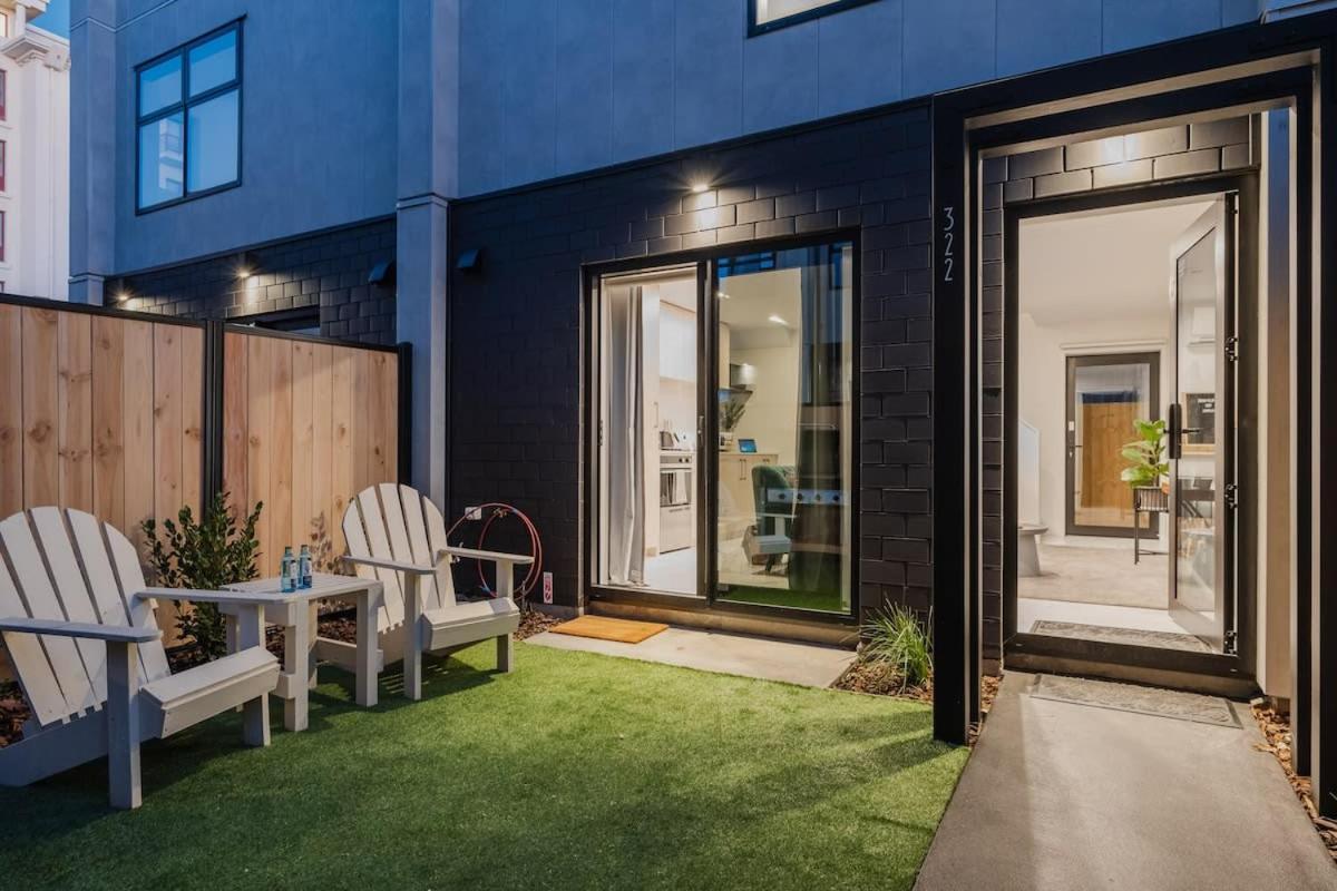 Casino Luxury Suite City Centre - Sleeps 5 Christchurch Exteriör bild